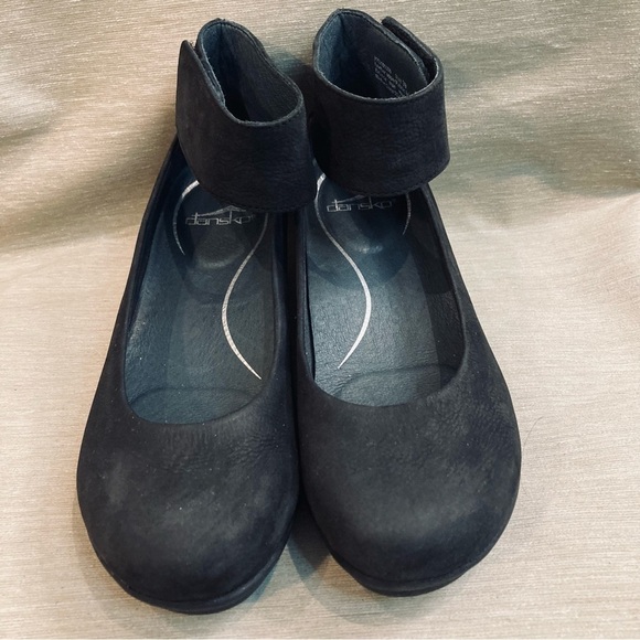 DANSKO Sz 39 Lulu Ankle  Strap Nubuck Suede Round Toe Small Wedge Shoes - Picture 3 of 12